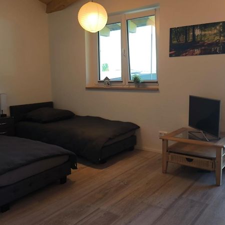 Holzgebaeude Apartment Ebersbach an der Fils Luaran gambar