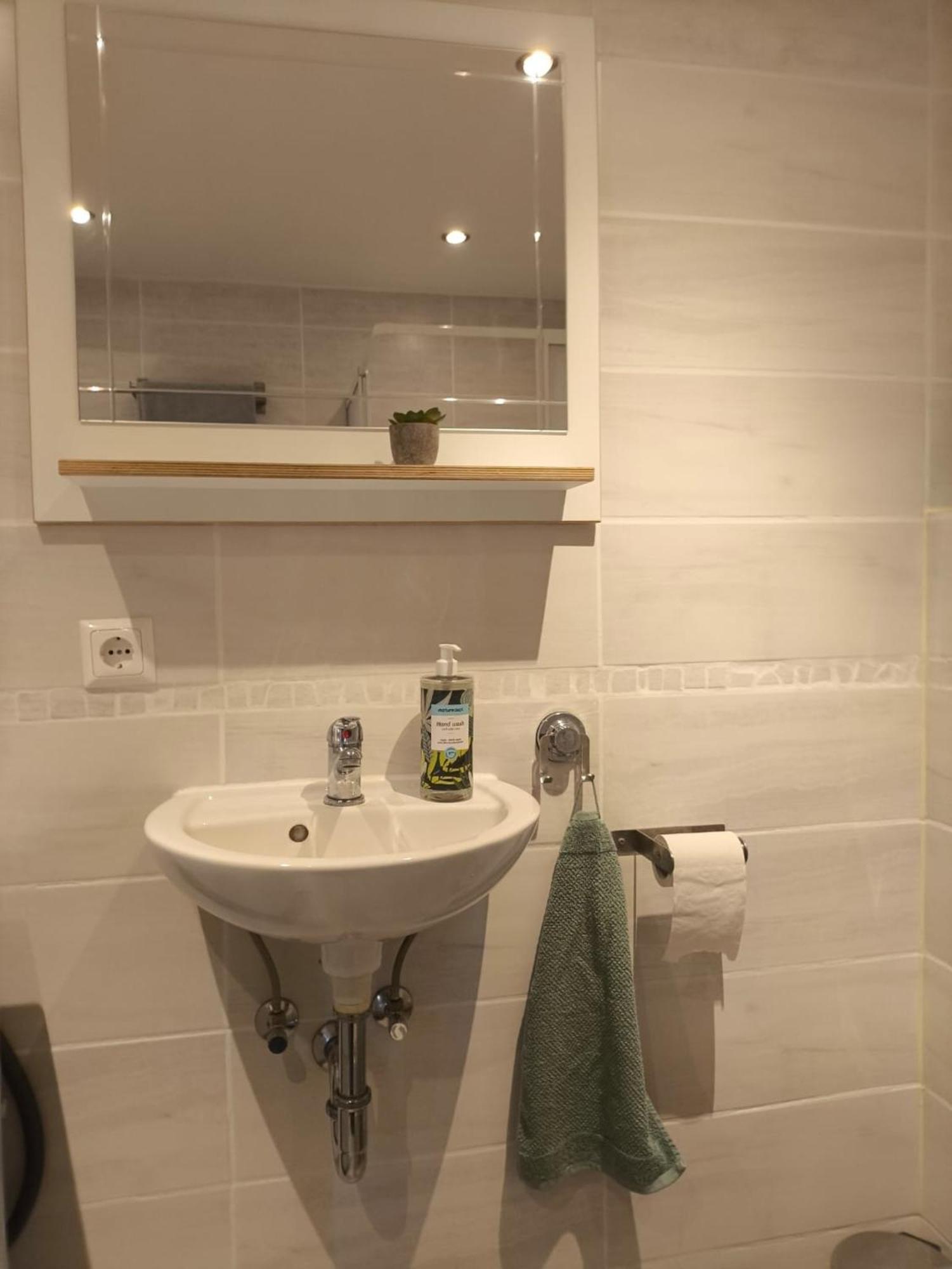 Holzgebaeude Apartment Ebersbach an der Fils Luaran gambar