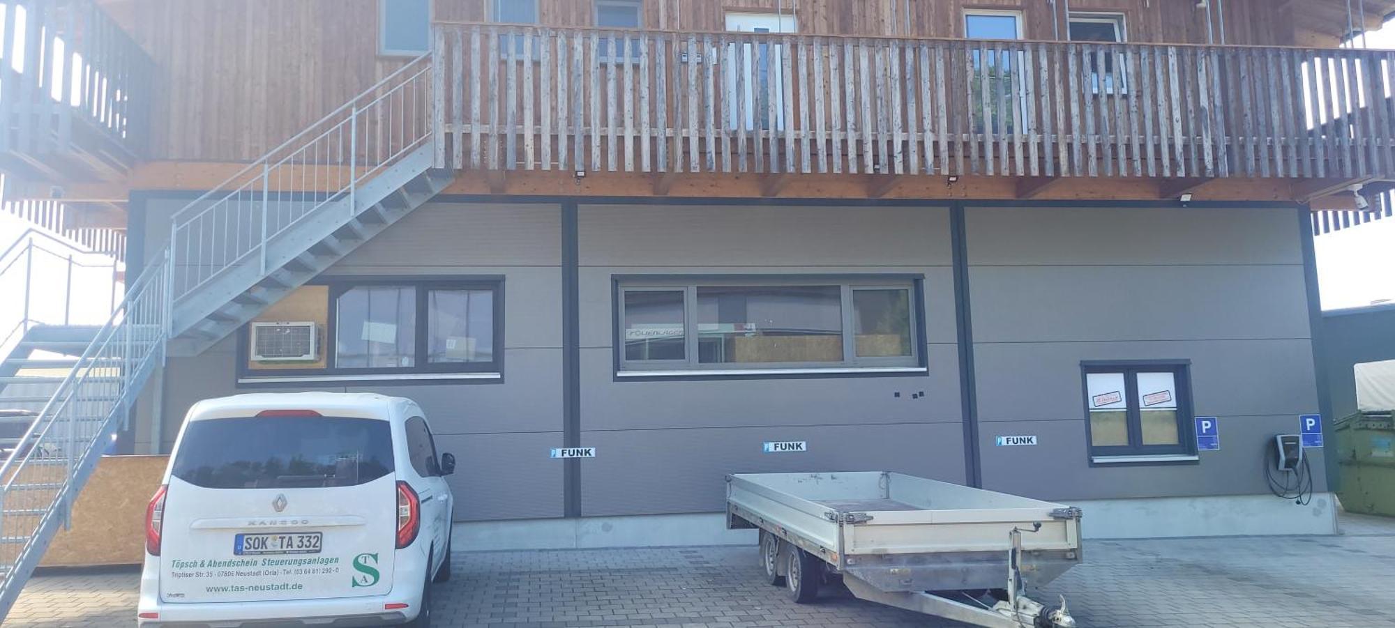 Holzgebaeude Apartment Ebersbach an der Fils Luaran gambar